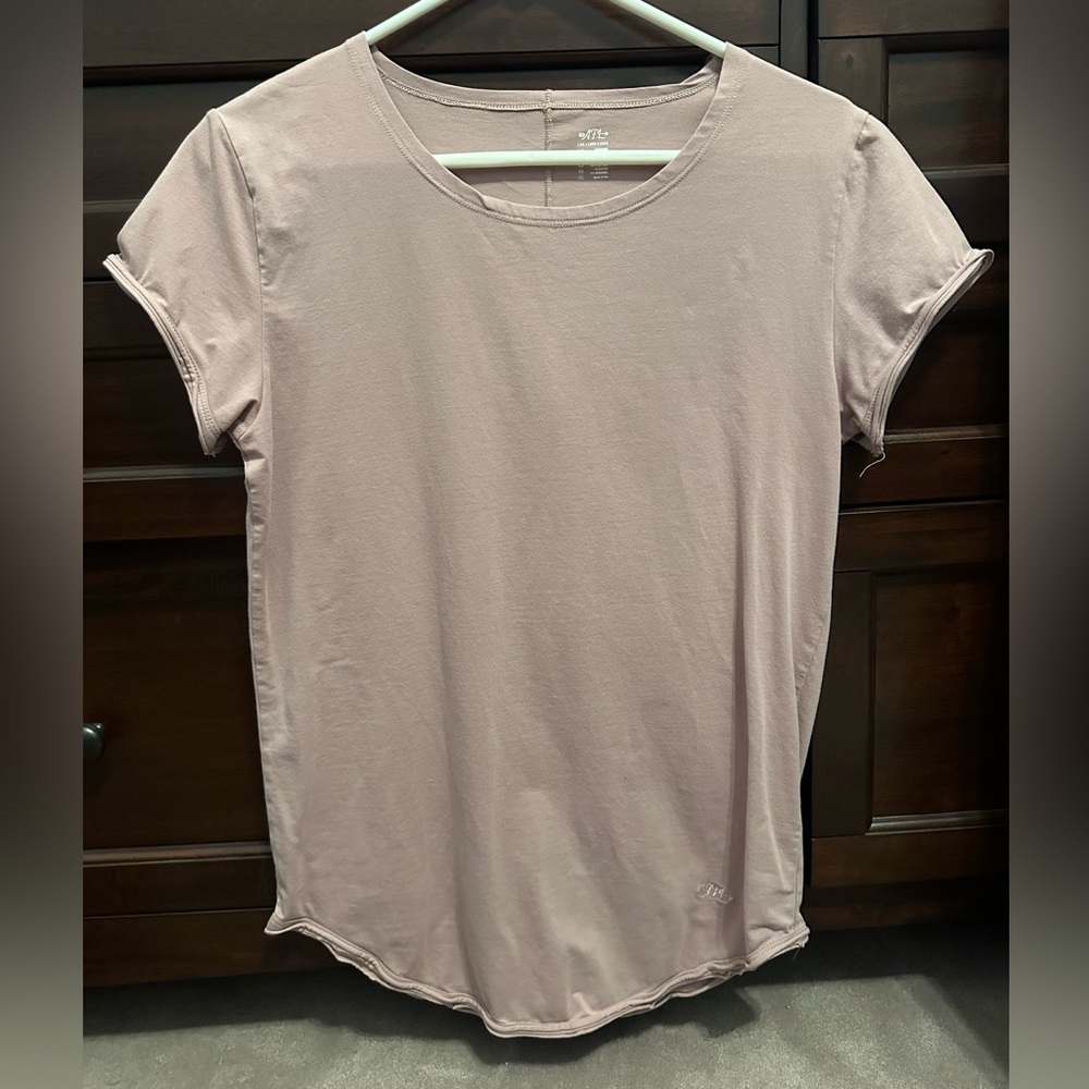 Women’s Alpha Forward shirt